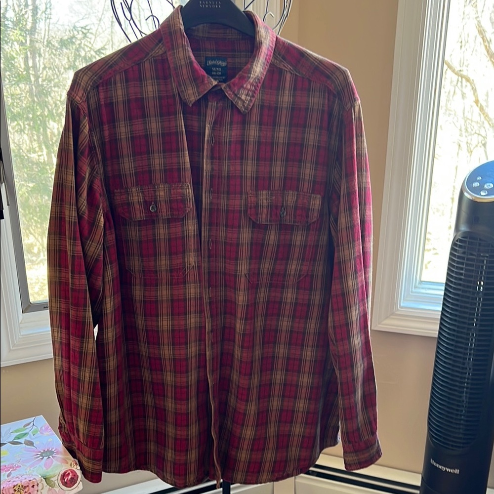 Faded Glory Red and Tan Flannel Casual Button Down Shirt